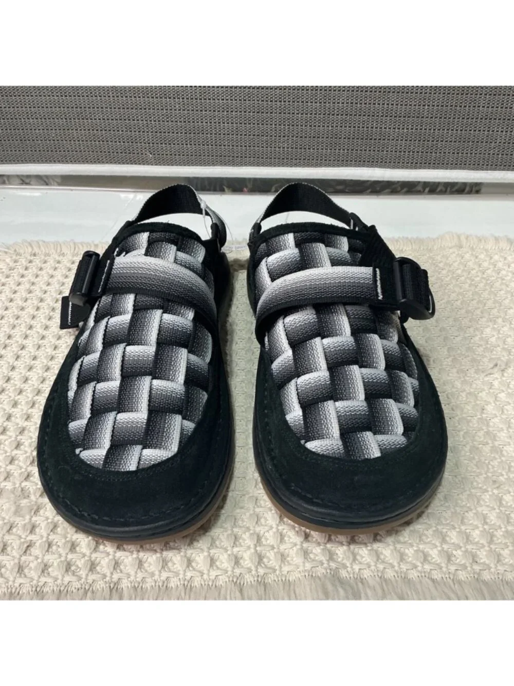 Chaco Canyon Woven Clog - Fade Black/White Men's Size 10 Adjustable Sandals